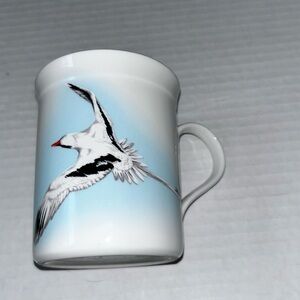 Crown Trent Fine Bone China Staffordshire England Bermuda Mug